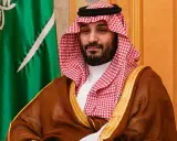 Kronprinz Mohammed bin Salman vor der Flagge Saudi-Arabiens. Die Debatte um die Todesstrafe in Saudi-Arabien ist intensiv.